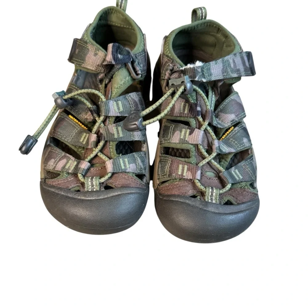 Keen Newport H2 Sandals Youth Boys 1 Green Camouflage